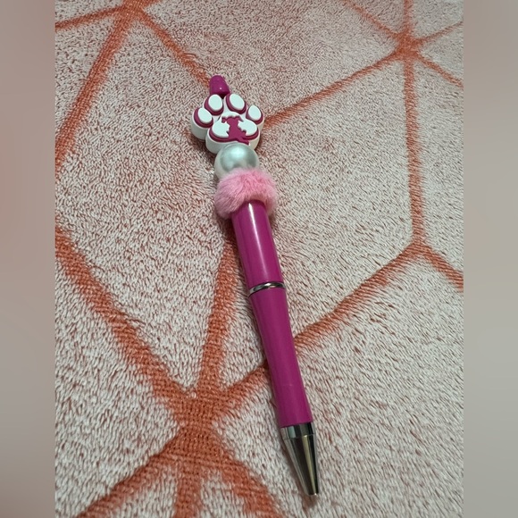 ✨New✨ Hand Beaded Dog Paw Pen 🐾 - Picture 2 of 8